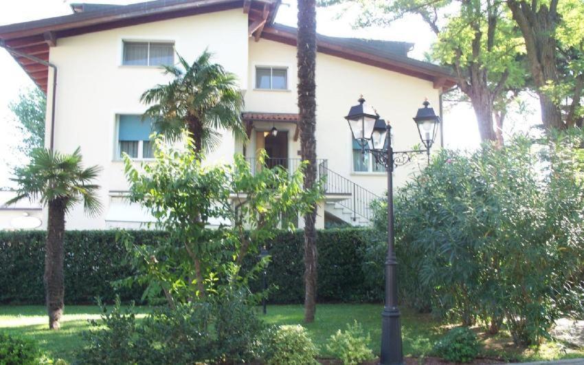 Hotel La Dependance By Casa Bianca Lido di Jesolo Exterior foto